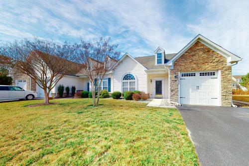 Bayview Landing - 37484 Oliver