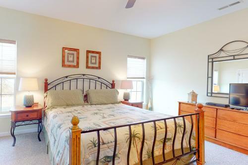 Bayview Landing - 37484 Oliver