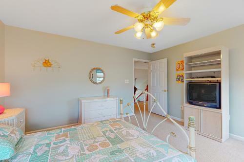 Bayview Landing - 37484 Oliver