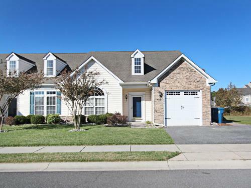 Bayview Landing - 37484 Oliver