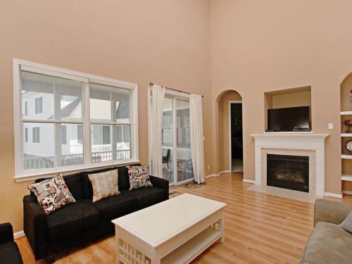 Bayside Resort - 36487 Wild Rose