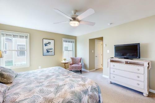 Bayside Resort - 36519 Wild Rose