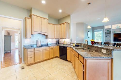 Bayside Resort - 36519 Wild Rose