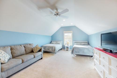 Bayside Resort - 36519 Wild Rose