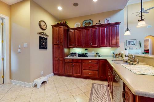 Bayside Resort - 36234 Sunflower