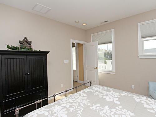 Bayside Resort - 36234 Sunflower