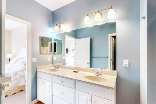 Bear Trap Dunes - 247 October Glory