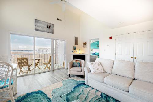 Bethany Bay - 4305 Pettinaro