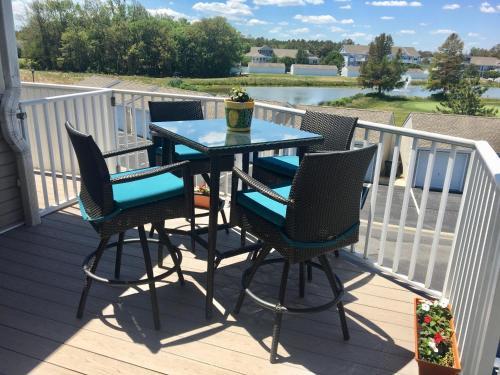 Bethany Bay - 4305 Pettinaro