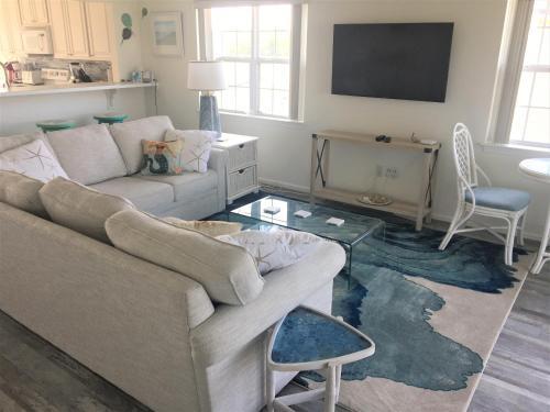 Bethany Bay - 4305 Pettinaro