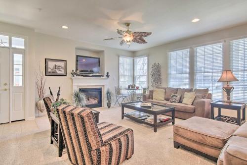 Villa Vivid And Sunny Escape - 4 Mi To Bethany Beach!
