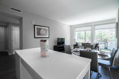 Waterfront Apartments 30 Day Rentals