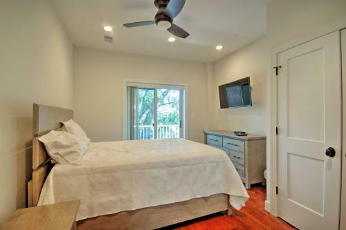 Peggys Place D C Home With Deck Near Downtown!