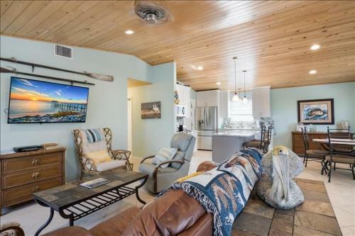 Anna Maria Island Breeze Home