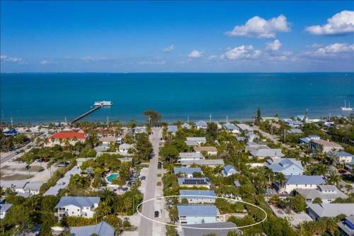 Anna Maria Island Breeze Home