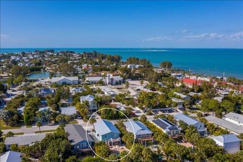 Anna Maria Island Breeze Home