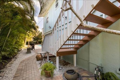 Anna Maria Island Breeze Home