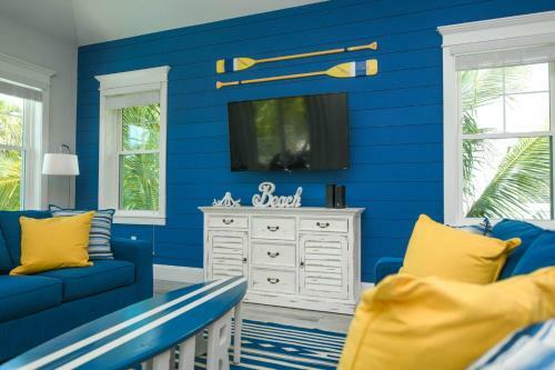 Anna Maria Beach House By Ami Locals