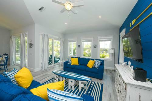Anna Maria Beach House By Ami Locals