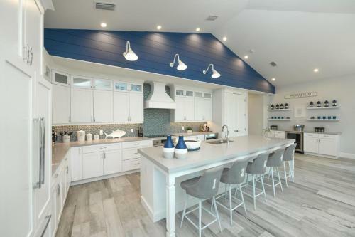 Anna Maria Beach House By Ami Locals