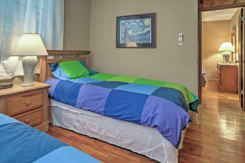 Charming Canalfront Retreat With Double Boat Slip!