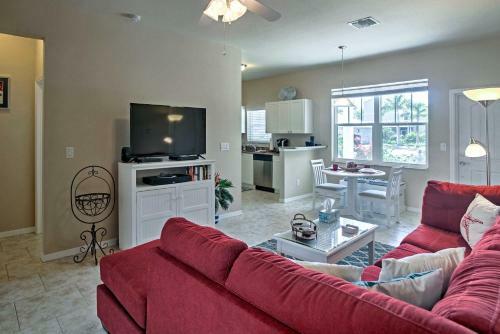 Bokeelia Cottage With Private Pool And Tiki Bar!