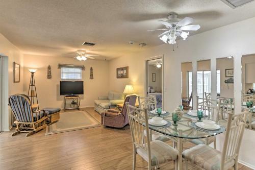 Bokeelia Home With Large Yard - Walk To Canals!