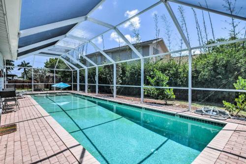 Bonita Springs Home With Screened Lanai And Pool!