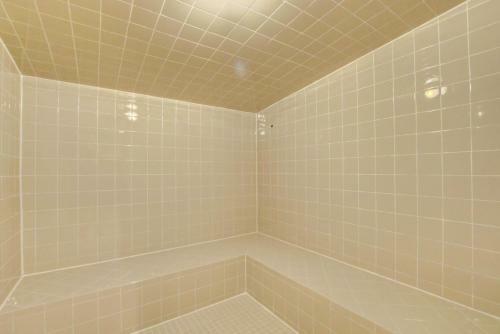 New One Bedroom In Lux Condo Casa Costa
