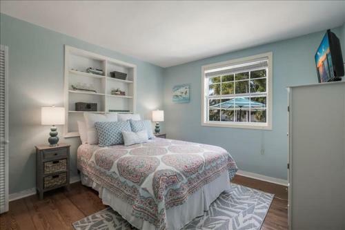 Violetta Cottage Home
