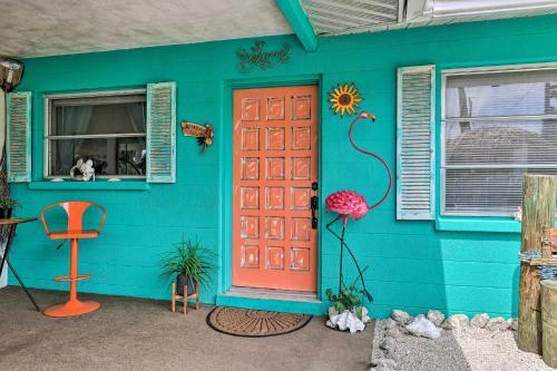 Lighthouse Cottage - Pet Friendly Bradenton Home