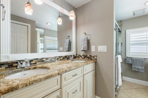 Anna Maria Island - Waterfront Escape