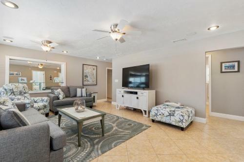 Anna Maria Island - Waterfront Escape