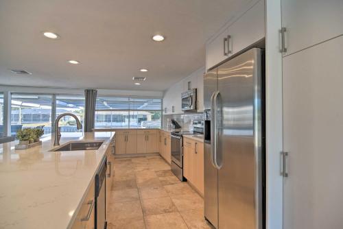 Canalfront House With Pool In San Remo Shores!