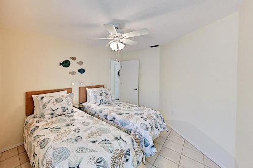 Pristine Home-screened Lanai & Private Pool Home