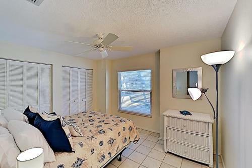 Pristine Home-screened Lanai & Private Pool Home