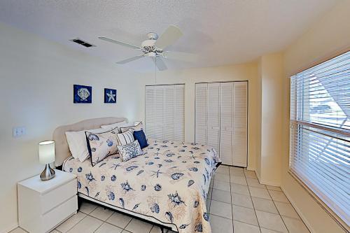Pristine Home-screened Lanai & Private Pool Home