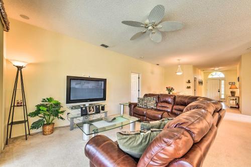 Bright, Breezy Bradenton Home 7 Mi To Beach!