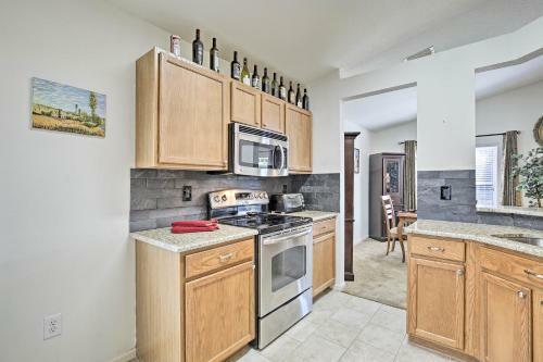 Bright Brandon Home With Lanai - 14 Mi To Tampa