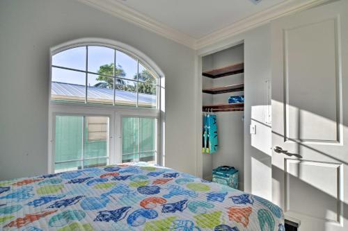 Townhome Located 200 Steps To A Locals-only Beach!
