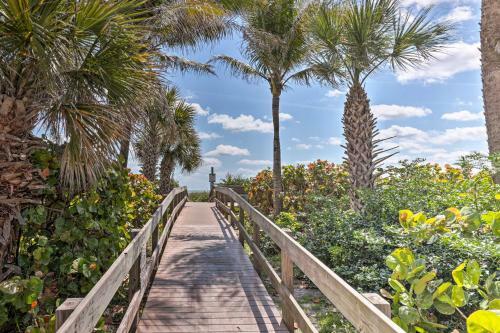 Cape Canaveral Escape With Grill Walk To Beach