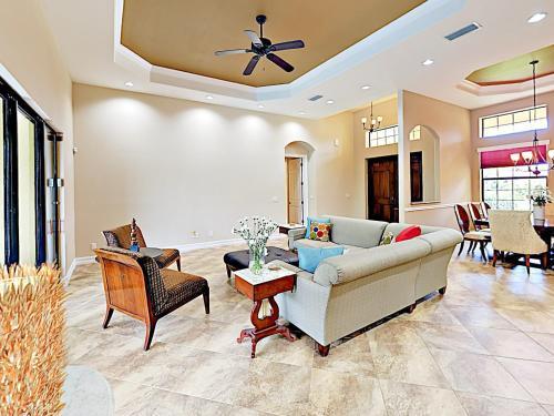 New Listing! Upscale Home With Caged Pool & Lanai Home