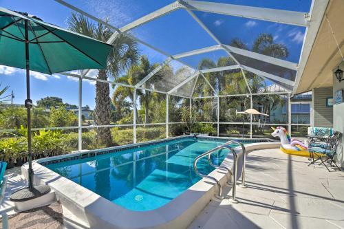 Canal-front Refuge, Fun In The Sun And Ocean!