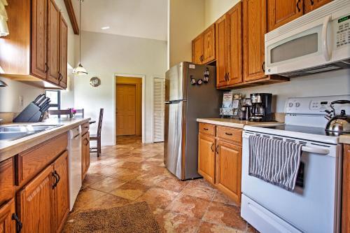 Newly Renovated Tropical Getaway In Cape Coral!