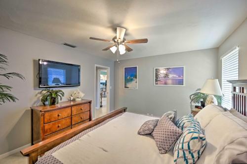 Cape Coral Retreat With Patio, 4 Mi To Beach!