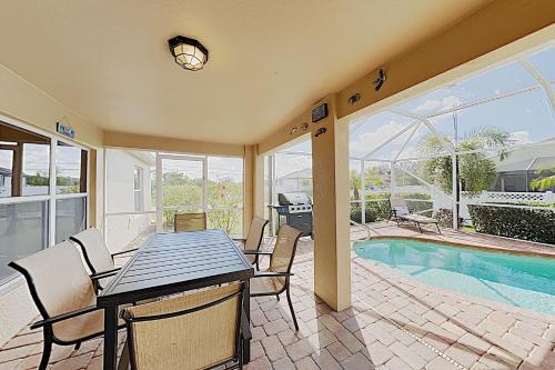 Charming Cape Coral Gem With Lanai & Pool Home