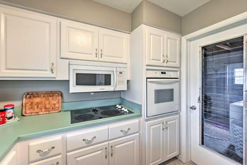 Canalfront Cape Coral Haven With Pool And Dock!