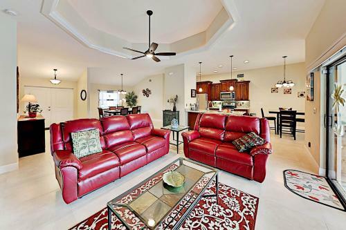 Canal-front Getaway - Boat Dock & Heated Pool Home