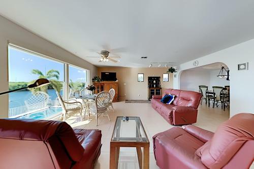 Apartamento Sunset - Waterfront Retreat - Heated Pool & Dock Duplex