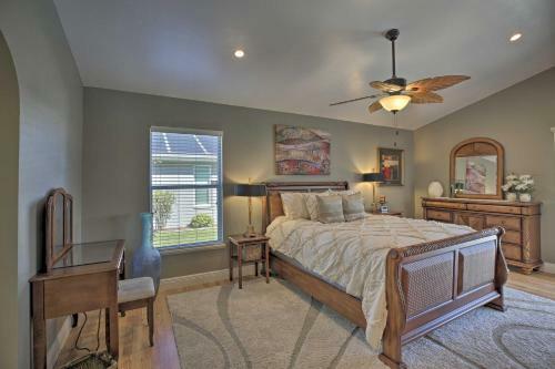 Coral Sunrise Waterfront Retreat With Pool And Patio!